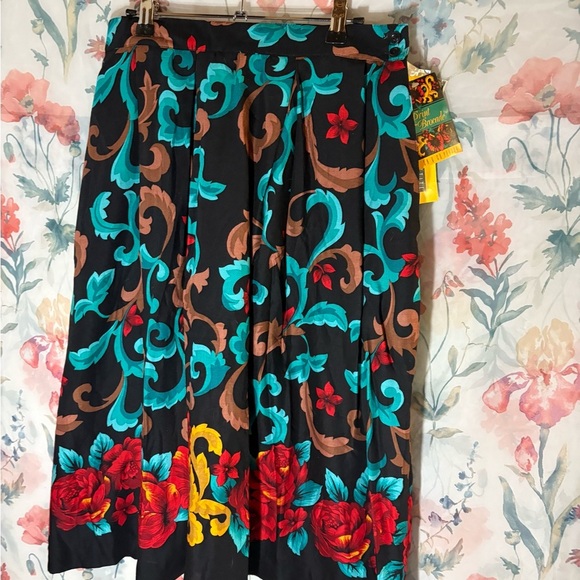 Vintage Floral Patterned Skirt - Black, Red, Brown, Teal - Picture 2 of 10
